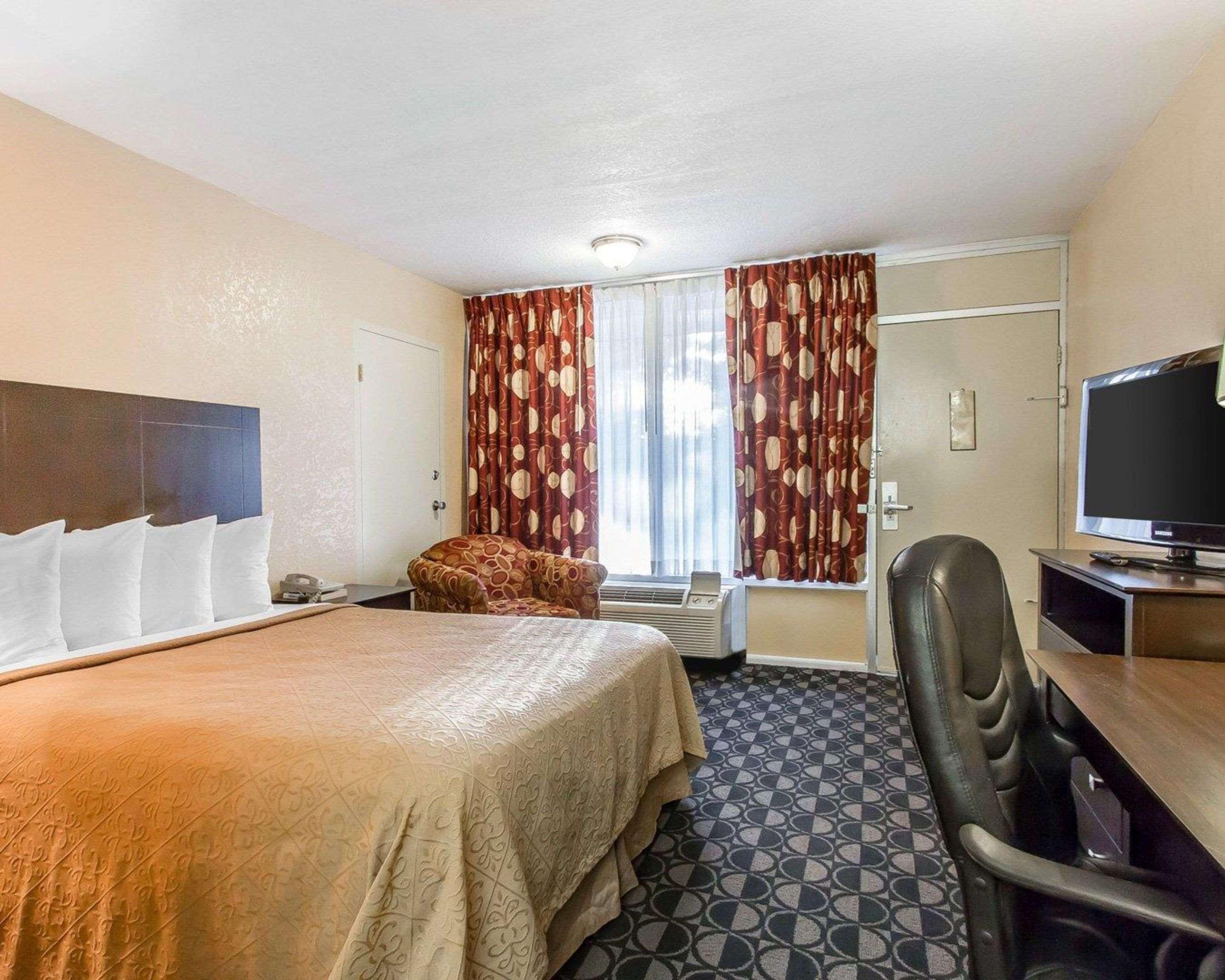 Quality Inn Ada Near University Εξωτερικό φωτογραφία