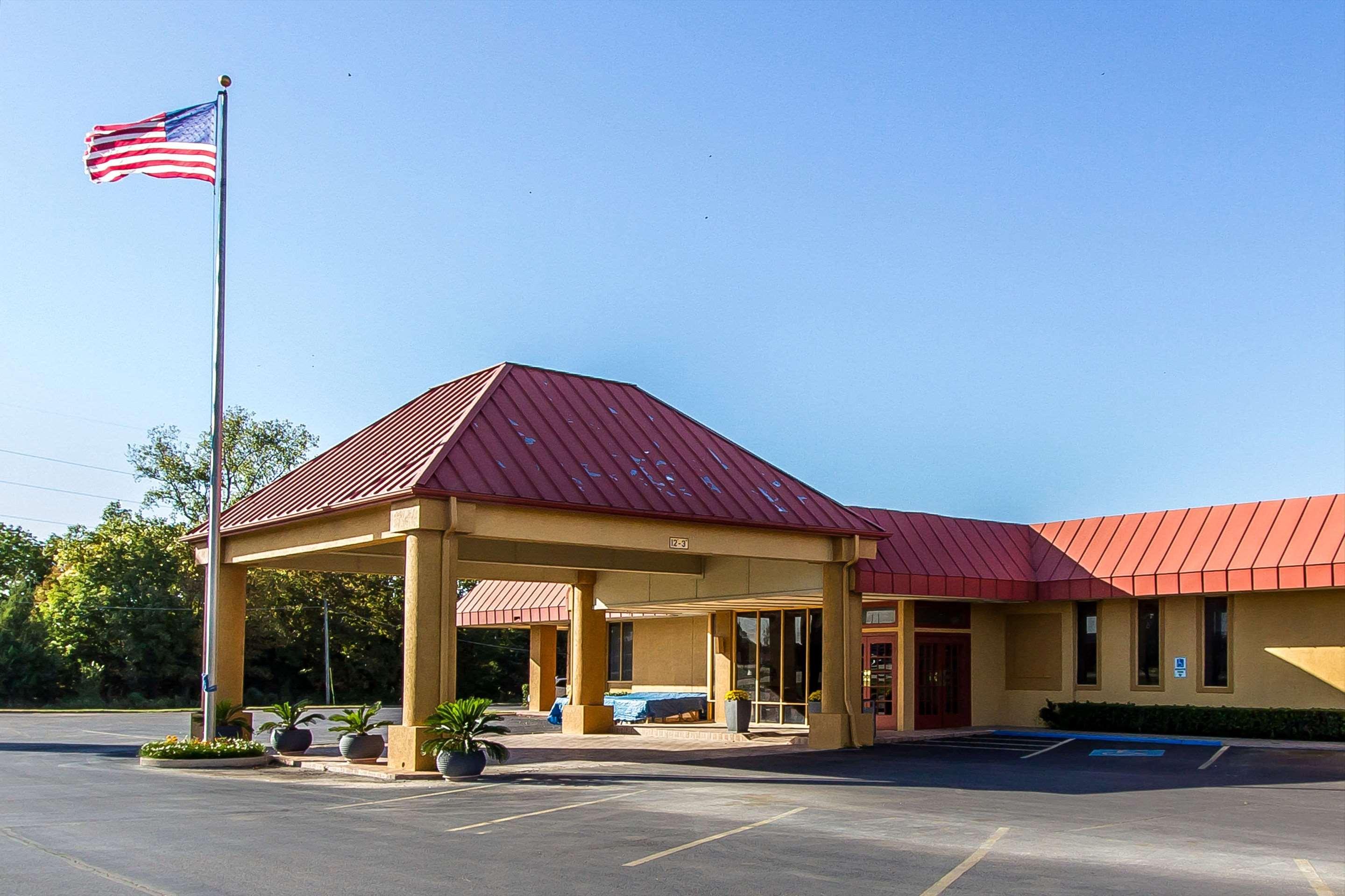 Quality Inn Ada Near University Εξωτερικό φωτογραφία