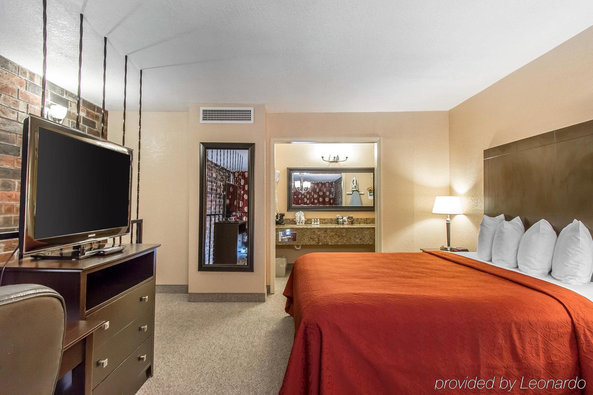 Quality Inn Ada Near University Εξωτερικό φωτογραφία